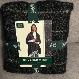 Woolrich Black and White Brushed Wrap